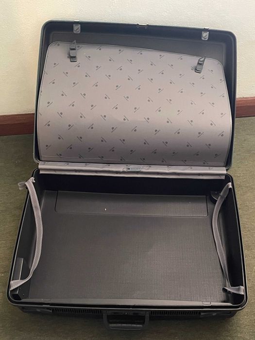Mala de Viagem DELSEY Rígida com Fecho de Combinação – Made in France