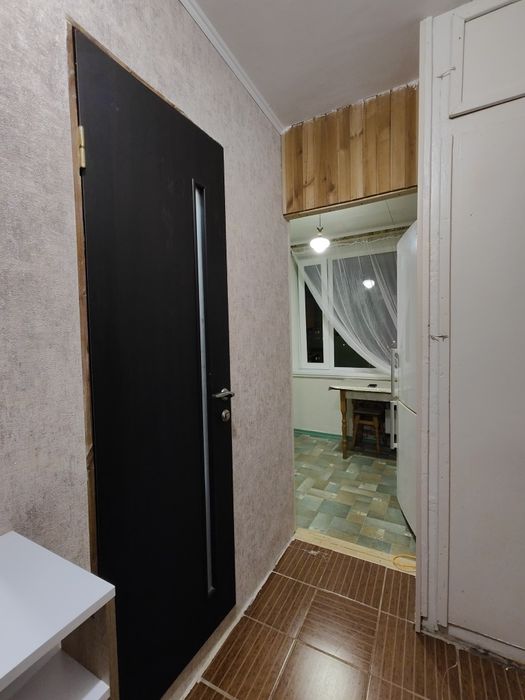 Продам 1 комнатная квартира Залютино, рядом рынок.