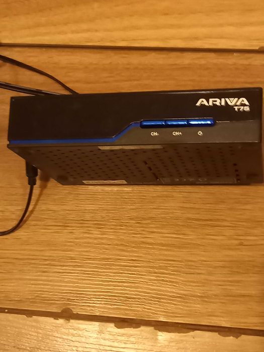 Telewizor 32 cale + dekoder