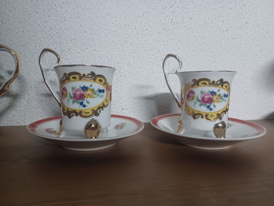 Conjunto de Café duplo com Açucareiro em porcelana