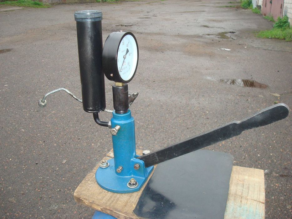 Стенд для регулировки  дизельных форсунок КИ-564  и  уов.