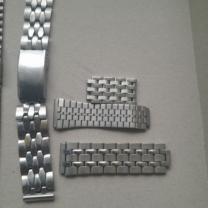 Stare zegarki.  Bransoletki.