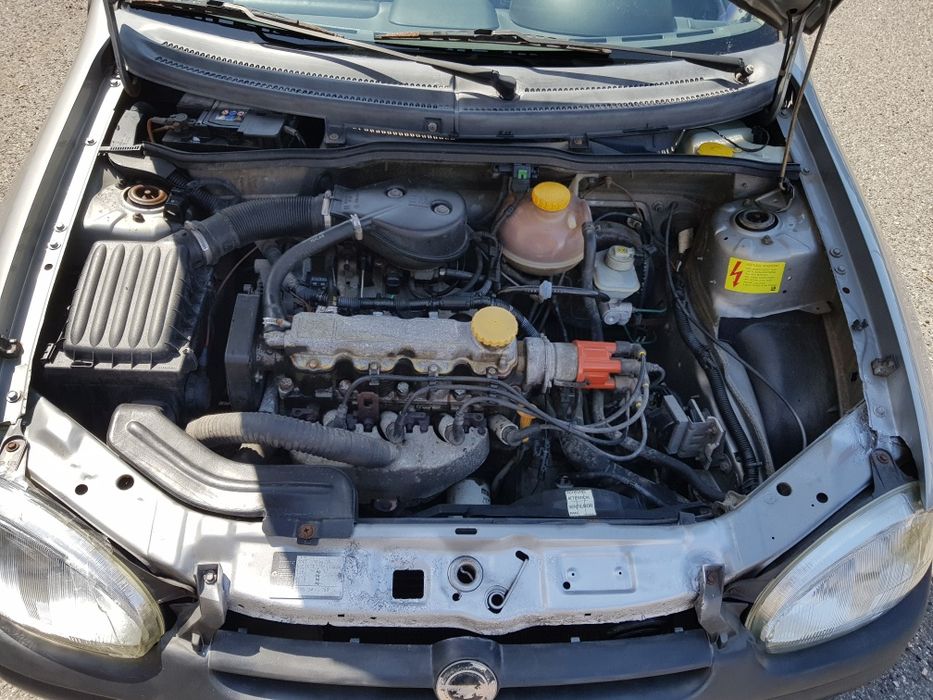 Opel Corsa B Swing 1995 - 2 portas - Ótimo estado