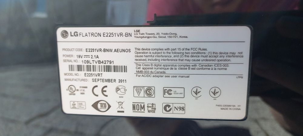 Używany monitor LG Flatron E2251