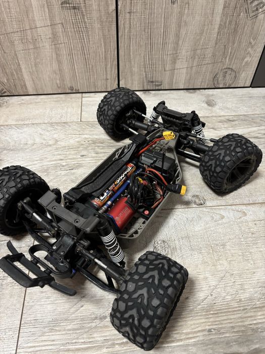 Traxxas rustler 4x4 ehd hobbywing