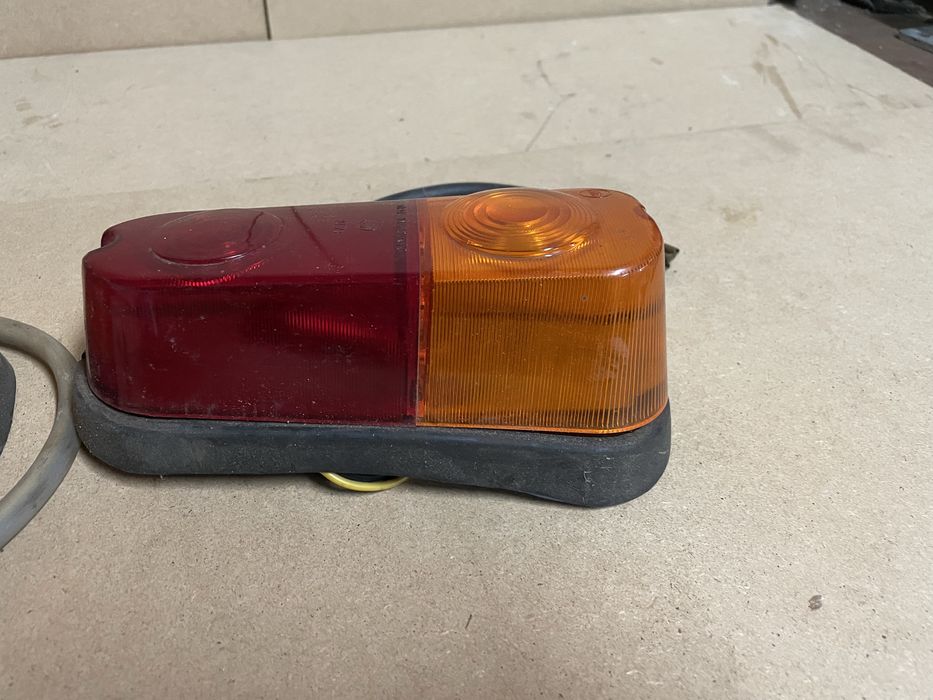 Lampy tyl Syrena Warszawa nowe!