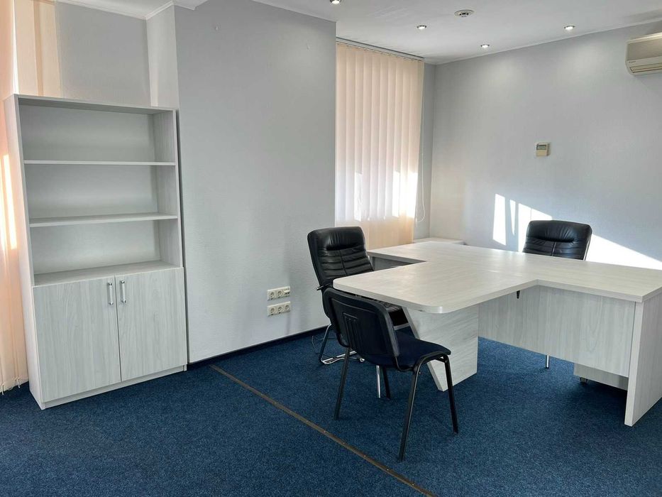 Продаж Бізнес-центру "ОЧАКІВСЬКІЙ", м. Київ