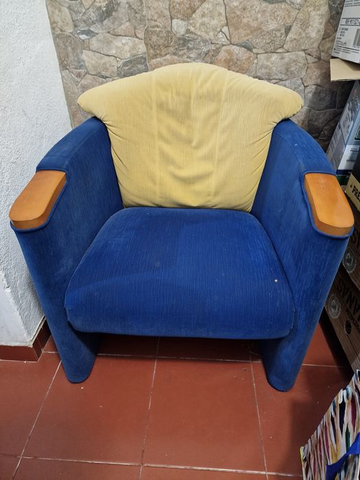Poltrona / Sofa individual madeira veludo azul marinho e amarelo