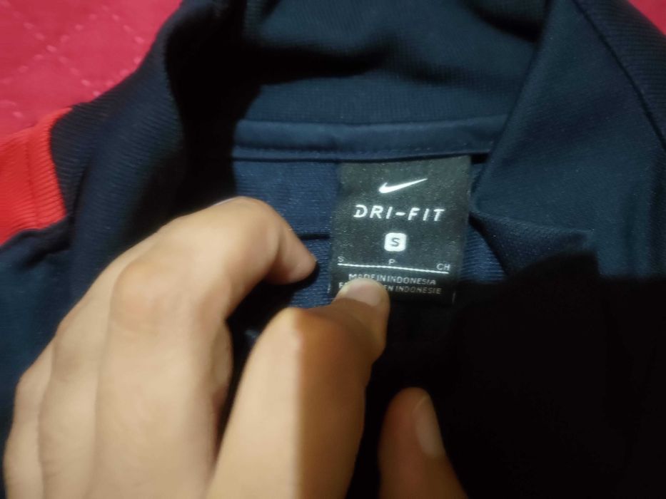 PSG – Casaco Oficial Nike – Autêntico, Azul e Vermelho (Como Novo)