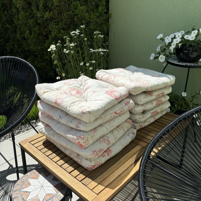 poduszka na krzesla ogrodowa IKEA Saralotta w kwiaty bawelna