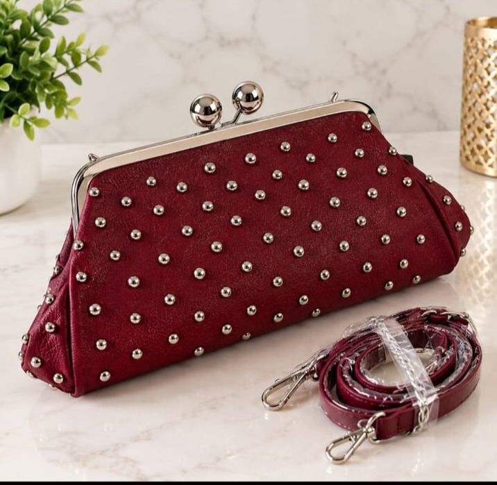 Diversas bolsas, varias cores