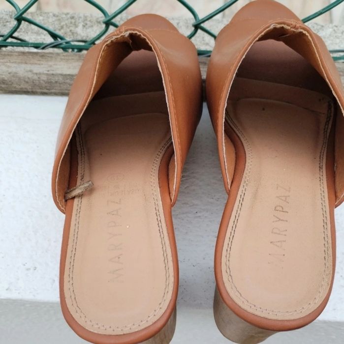 Sandália MaryPaz tacão cor caramelo