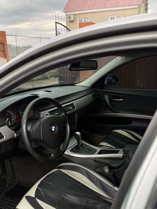 Продам BMW e90 2005
