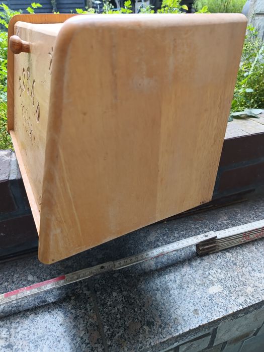 Chlebak z drewna do lekkiej renowacji