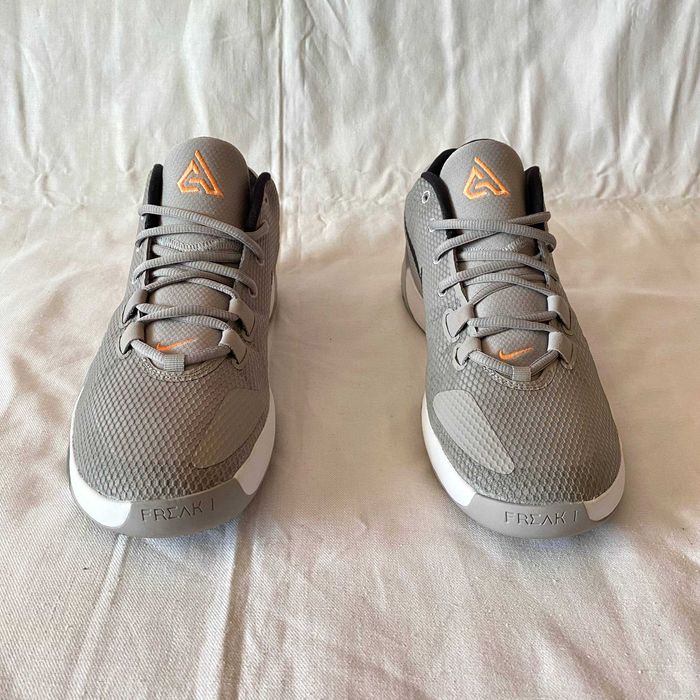 кросівки баскетбольні Nike Zoom Freak 1 (р. 44.5)