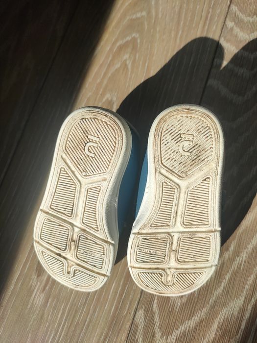 Buty dziecięce Decathlon Domyos rozm. 22