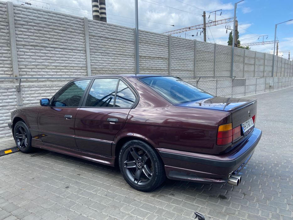 Авто бмв е34 м50б25