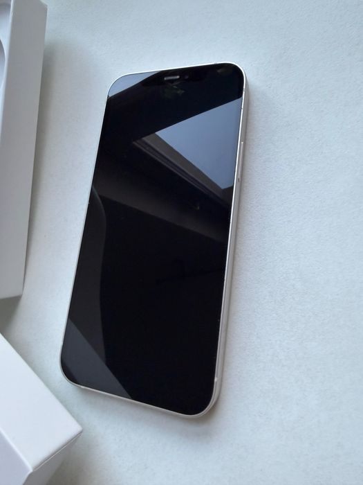 iPhone 12 telefon biały 64GB