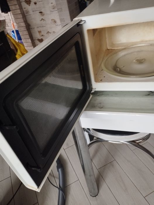 Продам мікрохвильовку