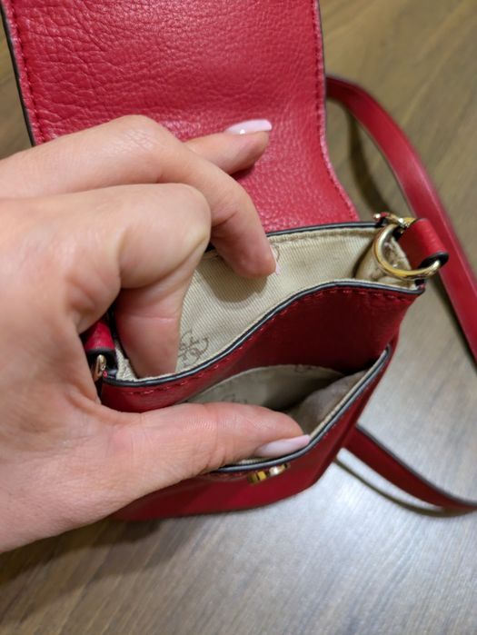 Маленькая сумочка guess