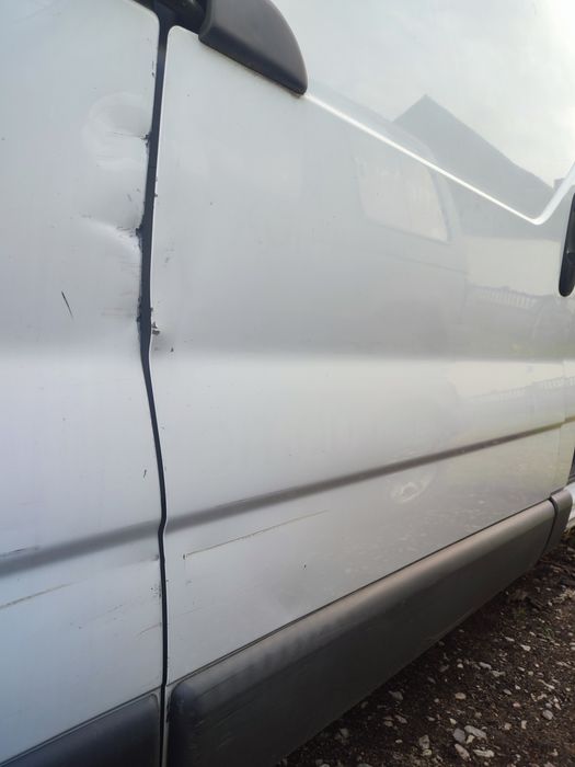 Drzwi przesuwne Opel Vivaro A Trafic  białe 474 Lift