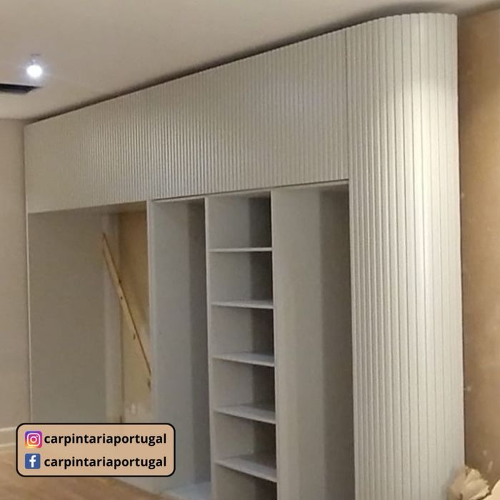 Lacagem de portas e mobiliário