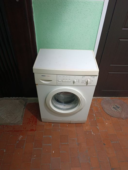 Продам стиральную машину Bosch,оригинал