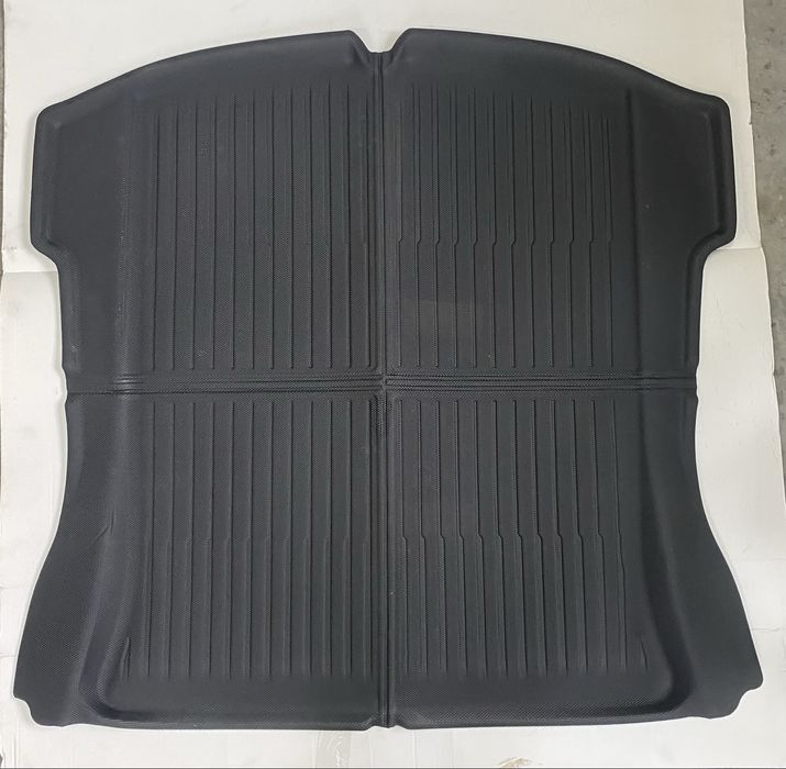 Продаю полікі до Tesla Model 3