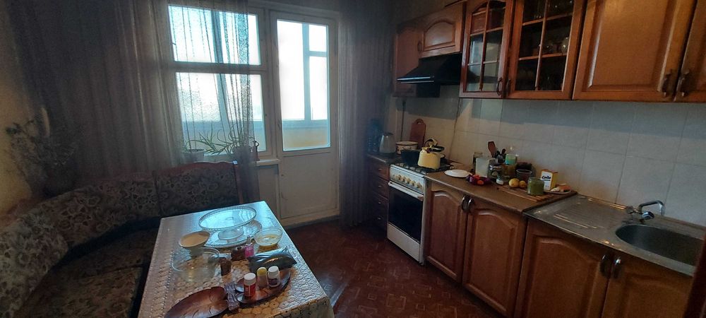 Оренда кiмната в 3-кiм. квартирi в м. Вишневе центр