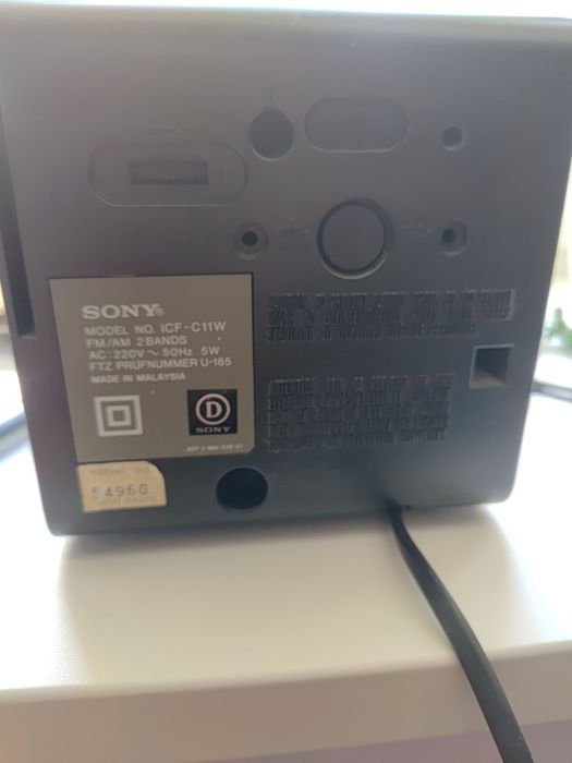 Zegar kuchenny budzik/radio  sony  icf-c11w
