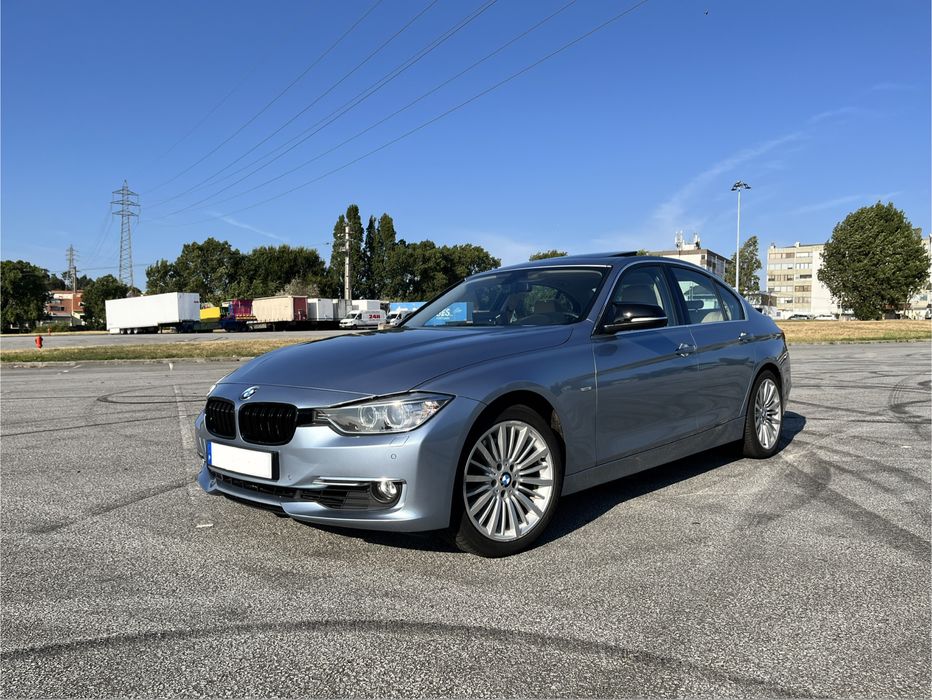 BMW 328i Luxury Line Auto