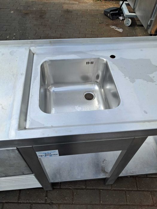Bancada Industrial em Inox com Lava-Louça Integrado