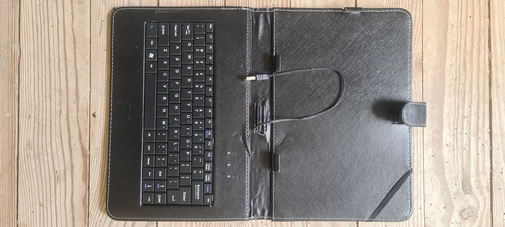 Capa com teclado usb429594443598407682