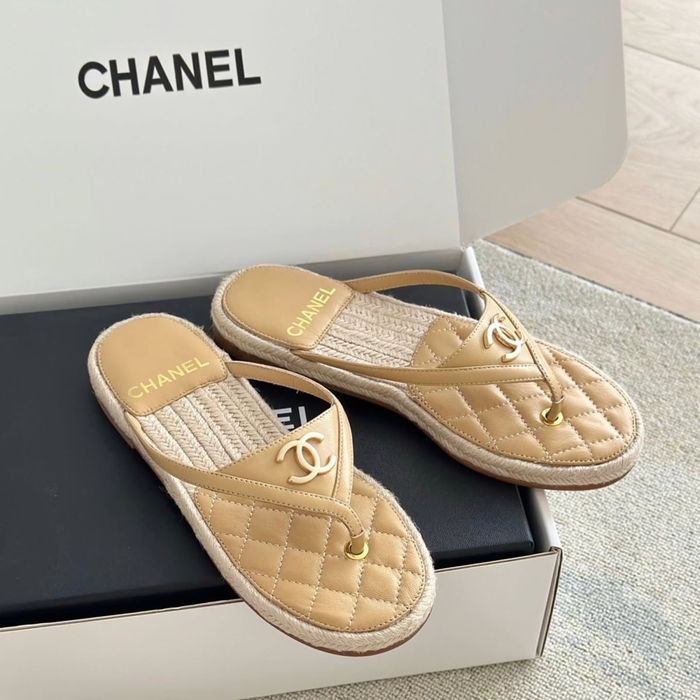 Klapki Chanel
