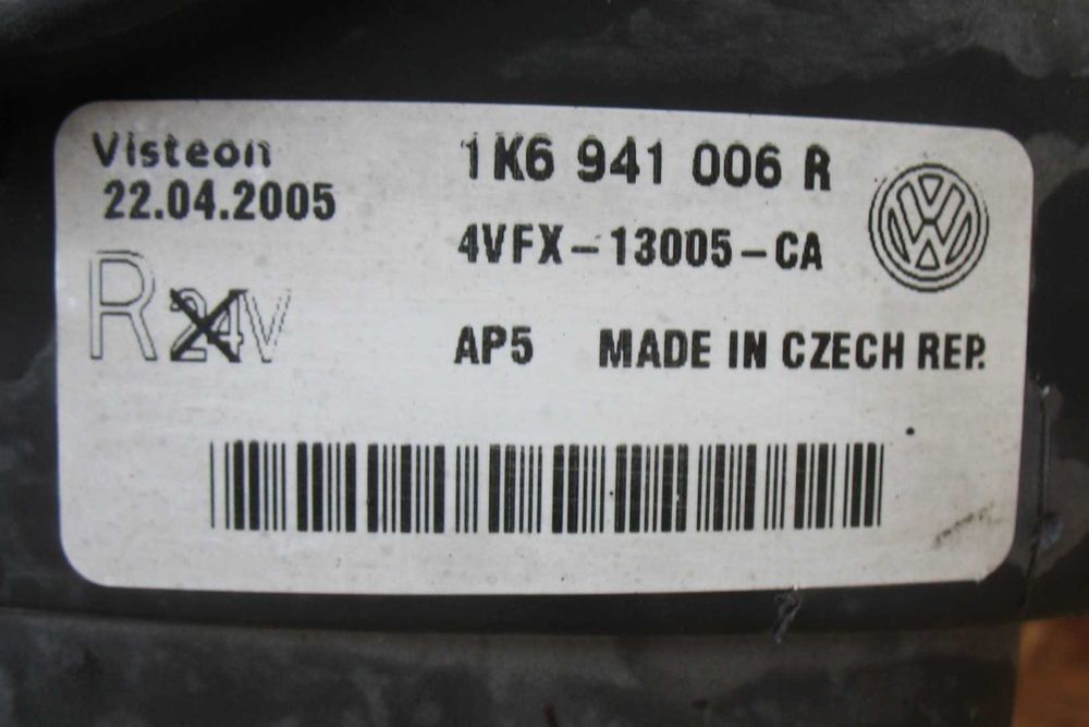 VW Golf V 5 lampa Prawa przód oryginał EU