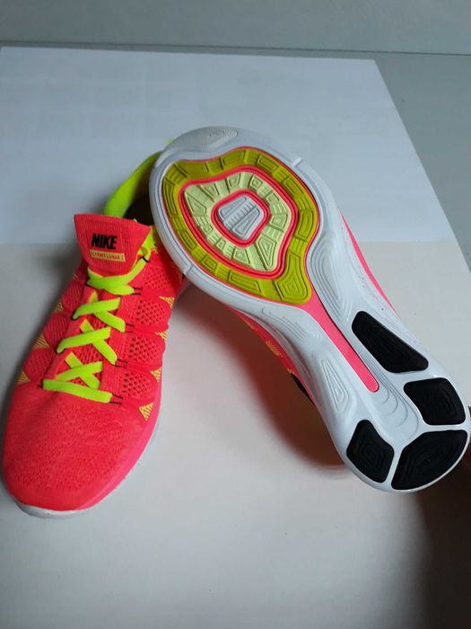 Nike Flyknit Lunar n.º 41 - novas e originais RUNNING - PROMOÇÃO