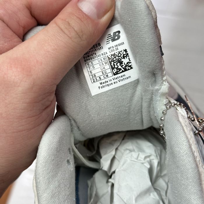 Жіночі кросівки new balance 9060
