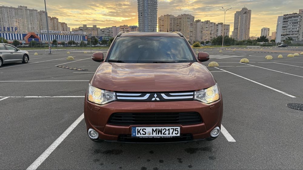 Mitsubishi outlander 2013