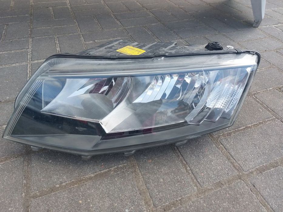 lampa lewy przód skoda octavia 3 iii