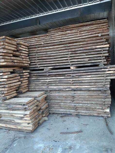 Deski dębowe suche Tarcica dębowa Dąb Monolit