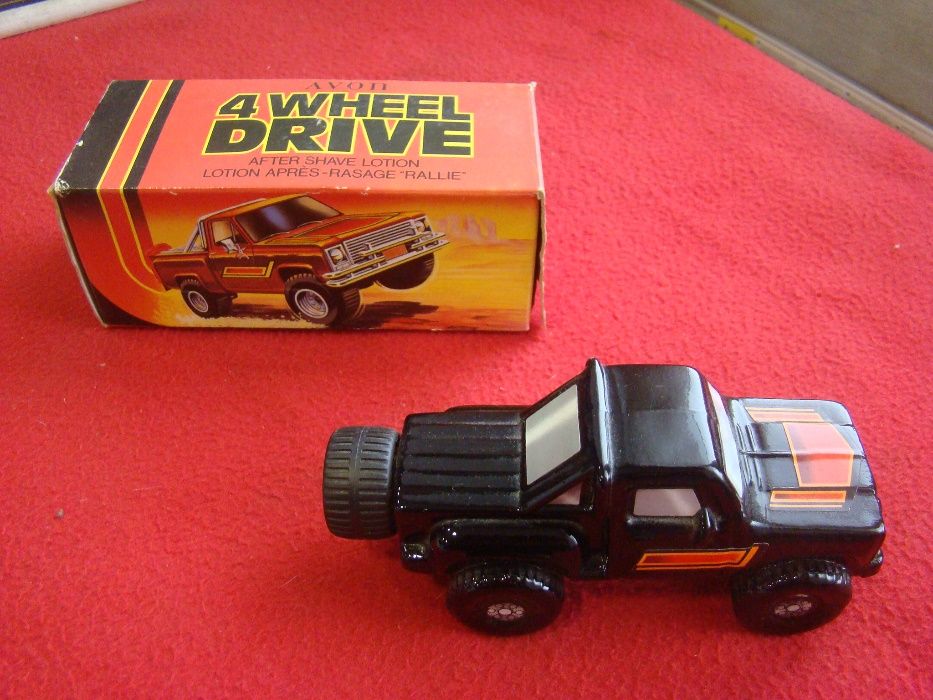 Frasco de perfume "4 Whell Drive"