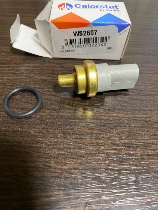 Датчик температури охолоджуючої  рідини Volkswagen Golf 5