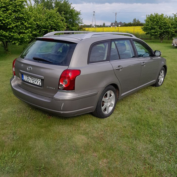 Toyota Avensis 1.8 benzyna +LPG  2007r