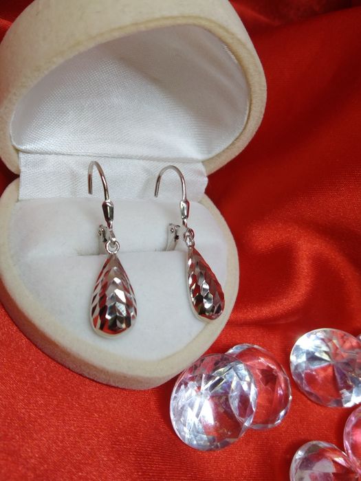 Piękne srebrne kolczyki wiszące na biegły, srebro 925