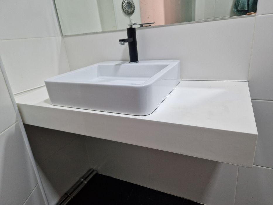 Conjunto WC Móvel/Lavatório Suspenso