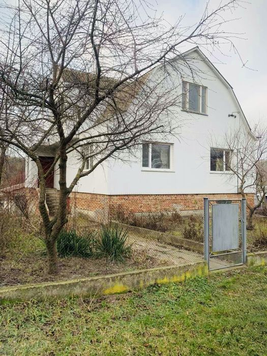 Продаж будинку для великоі  родини !