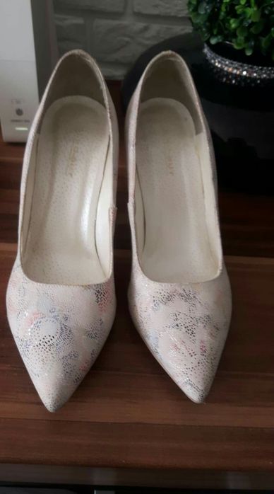 Czółenka, szpilki Nowe r39