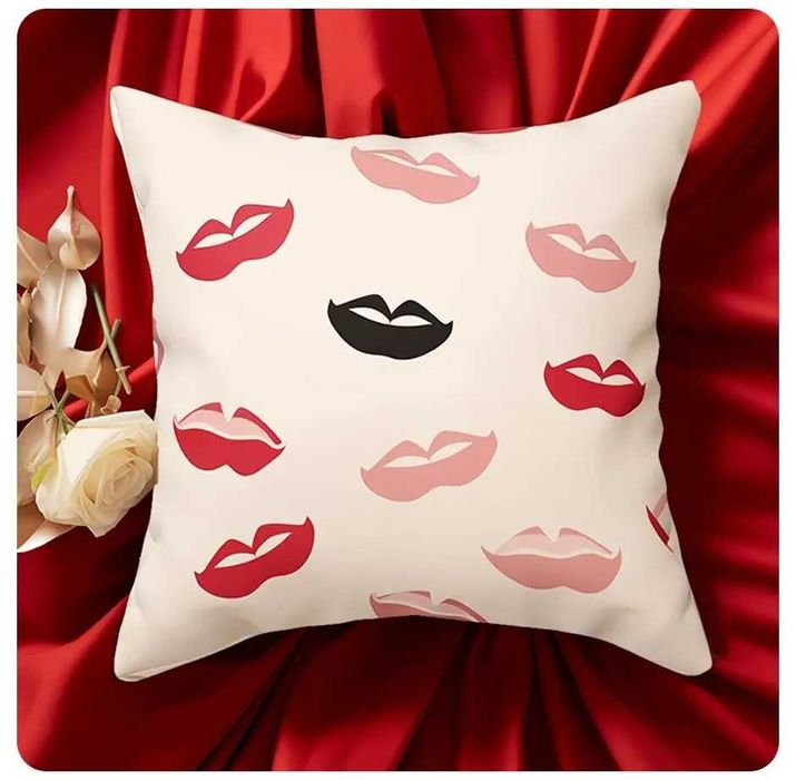 2 sztuki. Walentynkowa poszewka na poduszkę, upominek. Usta.