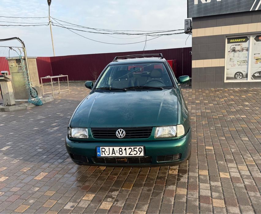 Volkswagen Polo - 2000 1.4 Бензин