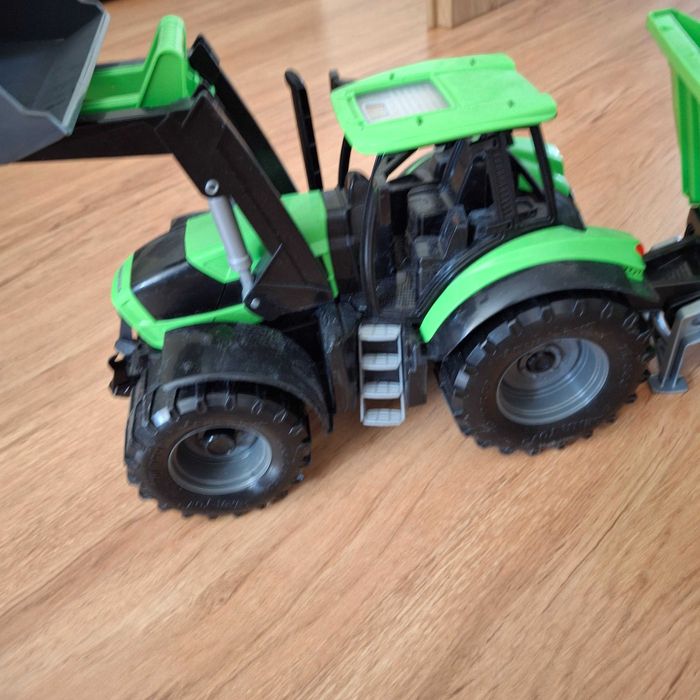 Traktor zabawka DEUTZ-FAHR